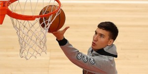 【大发扑克】老鹰主帅：博格丹昨日参加训练 已随队前往客场