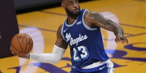 <?php the_title(); ?>