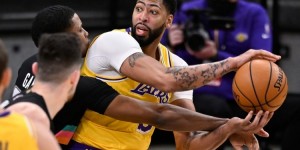 <?php the_title(); ?>