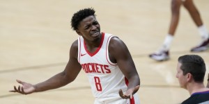 【大发扑克】塞拉斯：很高兴今日阵容终基本齐整 泰特的表现让其成为首发