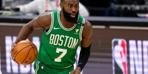 【大发扑克】杰伦：不知道这场摔了几次 我应该带拖把来比赛