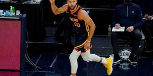 【大发扑克】真正的勇士！库里打断记者关于负荷和脚踝的提问：我感觉很棒