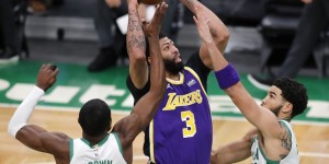 【大发扑克】浓眉：支持老詹拿MVP 本赛季最大调整是学习在包夹后出球