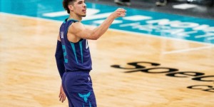 【大发扑克】三球7记三分砍24分7篮板10助攻 正负值全场最高