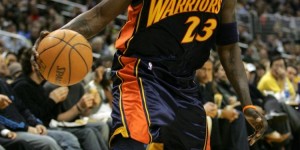 【大发扑克】04年的今天勇士第四节仅得2分 为NBA历史单节最低分