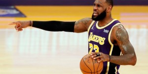 【大发扑克】詹姆斯：期待与三巨头球队在场上竞争 和他们比赛能找到差距