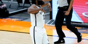 【大发扑克】哈登二月300+100+100 基德之后篮网队史首位