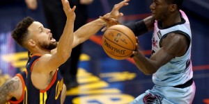 【大发扑克】手感冰凉！库里上半场11投3中 其中三分9中1仅得7分