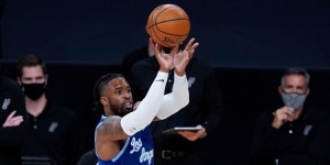 【大发扑克】名记：湖人在市场上很积极 他们想要能投篮的侧翼球员