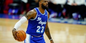 【大发扑克】詹姆斯单场至少得到25分10板5助3断3帽 湖人队史第5人