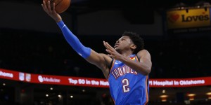 【大发扑克】亚历山大第三赛季场均20+5+5且命中率五成 比肩大O&伯德等人