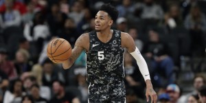 【大发扑克】德章泰-穆雷：这次客场之旅对球队很关键 德罗赞能入选全明星