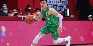 【大发扑克】可惜！郭艾伦砍下21分8篮板13助攻 遗憾错失三双