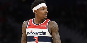 【大发扑克】砍瓜切菜！比尔第三节8投6中砍下17分4助攻