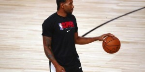 【大发扑克】泰伦-卢：莱昂纳德的背伤是在对雄鹿时出现的 不确定下场是否能打