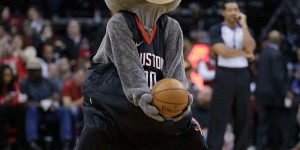 【大发扑克】费根：不认为火箭会故意摆烂 因为雷霆能换球队的选秀权