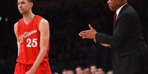 【大发扑克】父子团聚？美记：76人有意签下小里弗斯