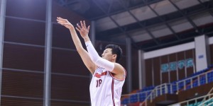 【大发扑克】关辛：杜润旺因滑囊炎缺阵 球队想让其休息至完全康复