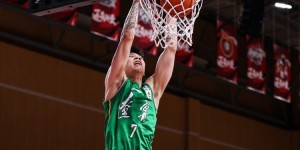 【大发扑克】我看到你了！易建联：张镇麟今年的表现很惊艳 希望他越来越好