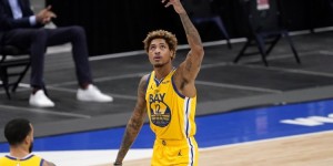 【大发扑克】交库扶雷？乌布雷二月三分球命中率高于库里