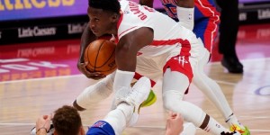 【大发扑克】如果热火明年保住自己的首轮签 火箭只能得到1个次轮签的补偿