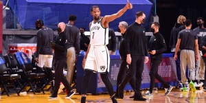 【大发扑克】纳什：不希望杜兰特与网友频繁对线 他恢复良好但没必要冒险复出