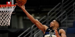 【大发扑克】强大统治力！字母哥26+11+8+2+1 率队险胜灰熊