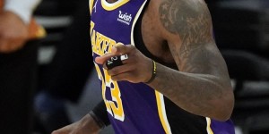 【大发扑克】歇大了？詹姆斯13投5中拿到18分10助攻