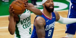 【大发扑克】继续回暖！肯巴-沃克三分12中6砍下25分率队击沉快船