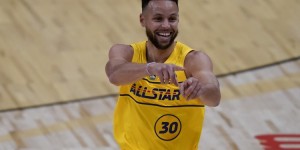 【大发扑克】三十三岁斯蒂芬-库里：扣篮、填坑、贩卖快乐！