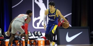 【大发扑克】圣克鲁兹勇士大胜毒蛇进半决赛 林书豪26分钟贡献12+5+8