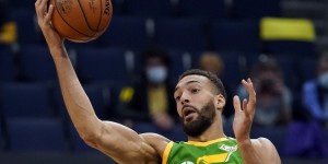 【大发扑克】尼昂吹戈贝尔：他应当三连庄DPOY 他的防守统治力联盟最强