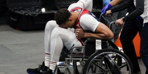 【大发扑克】奇才官方：丹尼尔-加福德确诊右脚踝扭伤 10天后将重新评估