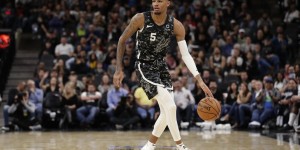 【大发扑克】德章泰-穆雷：球队在场上要多传球 对方的防守做得很好