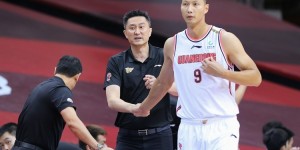 【大发扑克】媒体人：浙江队在2015年曾高薪求购易建联&韩德君&周鹏