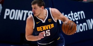 【大发扑克】基操勿惊！约基奇全场26分13板14助 攻防两端作用显著