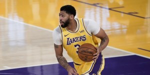 【大发扑克】明日对阵独行侠 浓眉庄神大莫施罗德大概率出战 波普小加出战成疑