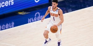 【大发扑克】过去3场布克场均37.6分5板4助 三项命中率60.2/61.1/92