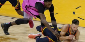 【大发扑克】库里生涯第13次30+10板 11板平个人赛季最高