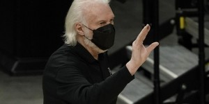 【大发扑克】官方：马刺因违反轮休相关规定被罚款25000美元