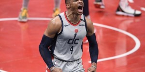 【大发扑克】愿意为赢球做任何事！威少：需要我执教吗？sh*t 我也行的