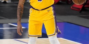 【大发扑克】波普：浓眉看起来很健康 他出场时间很短还没找到自我