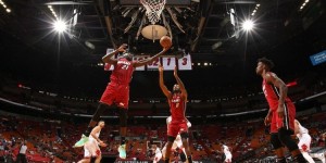 【大发扑克】缺一不可！热火首发4人各自砍下20+合力拿下公牛