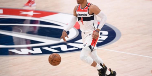 【大发扑克】又一纪录！威少连续36场两双 有史以来单赛季后卫最高