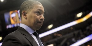 【大发扑克】明牌！卢指导：今天会疯狂包夹戴维斯