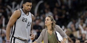 【大发扑克】贝基-哈蒙：已准备好成为首位NBA女性主帅 在等一支球队给我机会