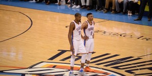 【大发扑克】揭秘|你眼中的威少？轻伤不下火线的坚韧&以身作则激励队友的偏执