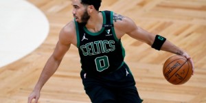 【大发扑克】塔图姆季后赛单场至少50分5板5助5三分 历史第7人