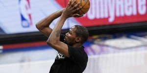 【大发扑克】谁最难防？兰德尔：杜兰特！他就是个变种人！