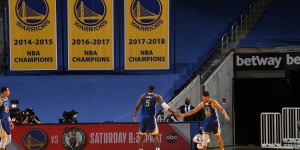 【大发扑克】402三分神迹本可能作古？库里本赛季若打79场能抡426记三分